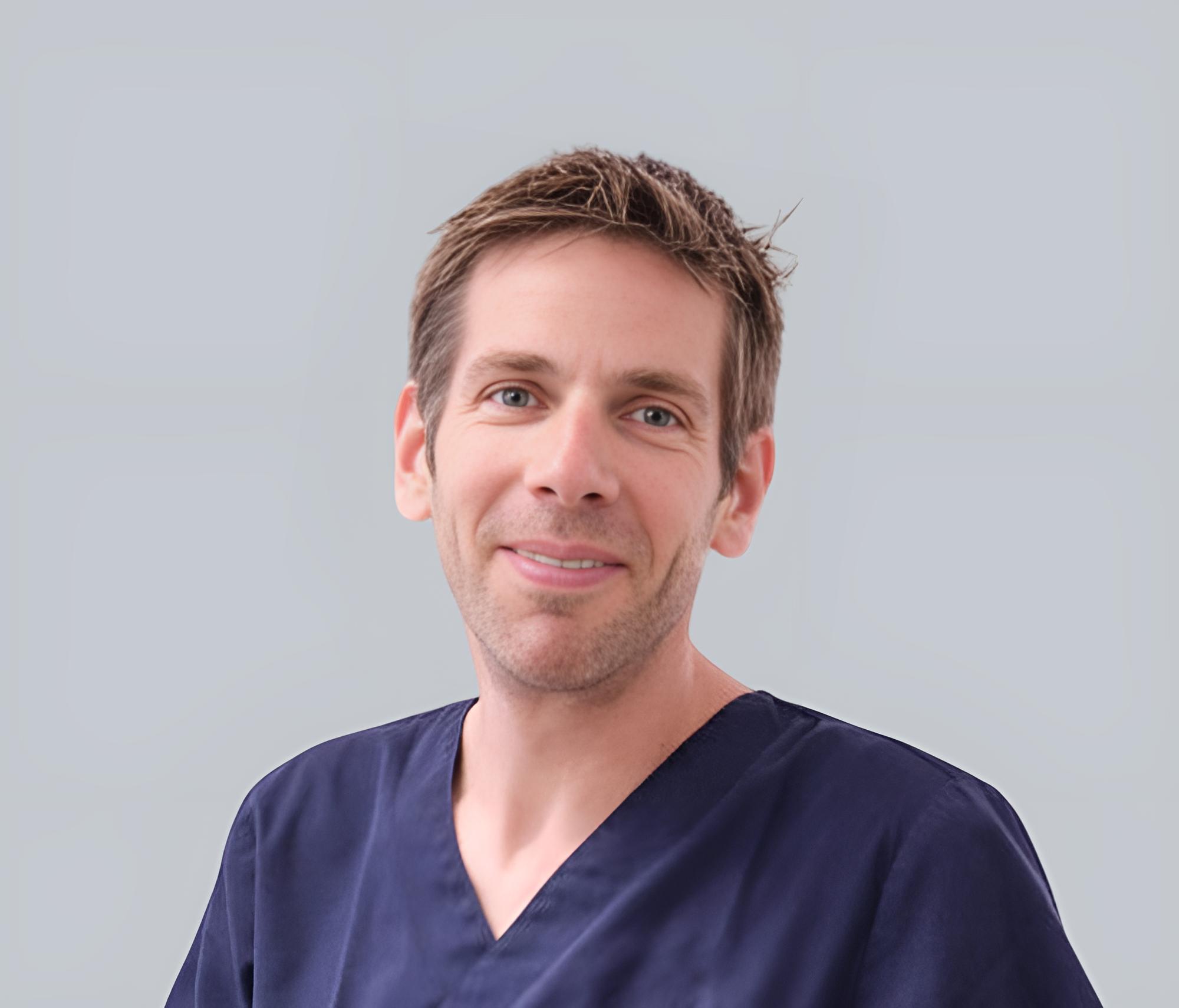 Dr. Armin Roß
